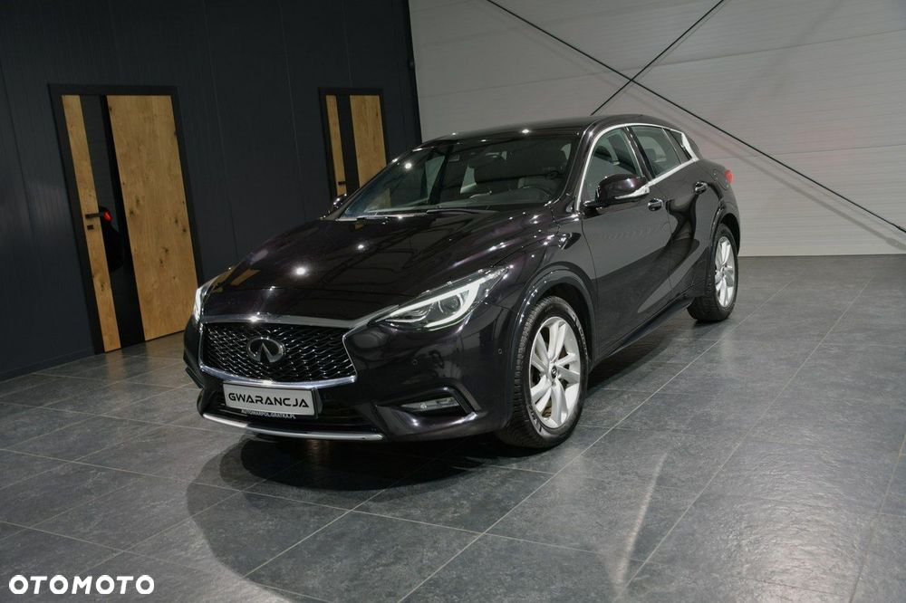 Infiniti Q30 1.6t DCT Premium Tech - 3