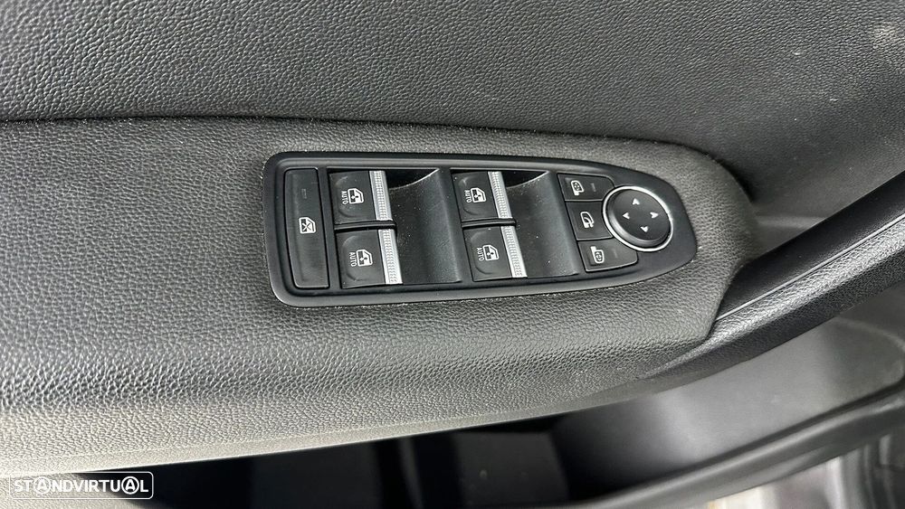 Renault Captur 1.6 E-Tech Plug-In Intens - 24