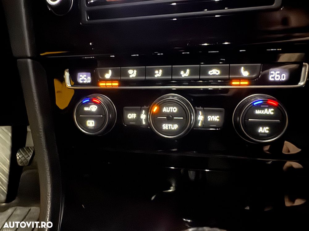 Volkswagen Golf - 11