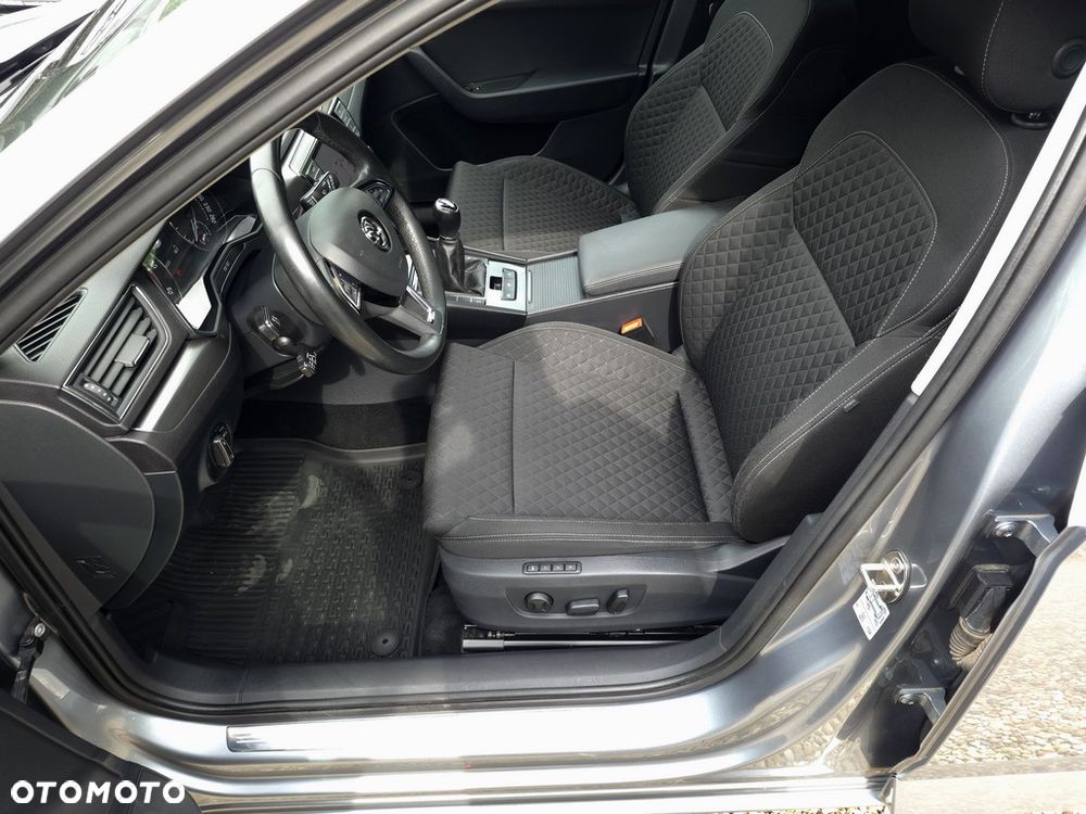 Skoda Superb 2.0 TDI Style - 9