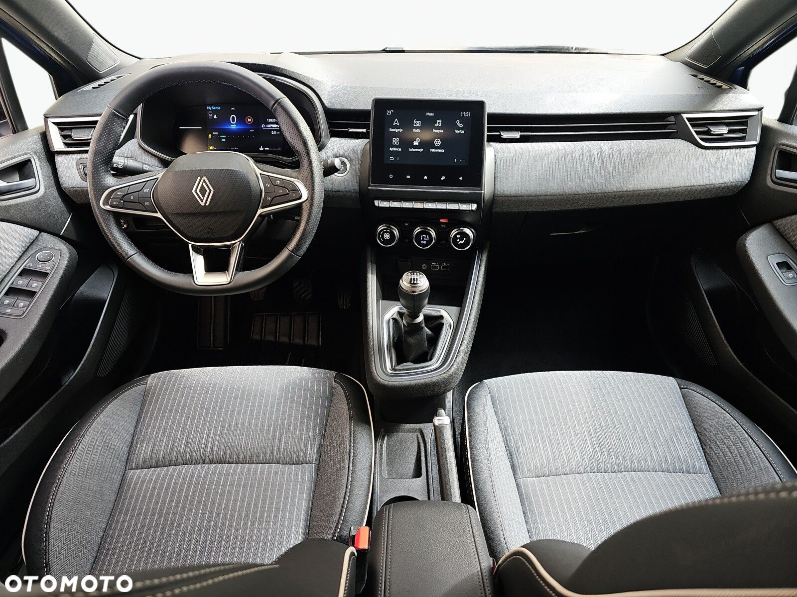 Renault Clio - 28