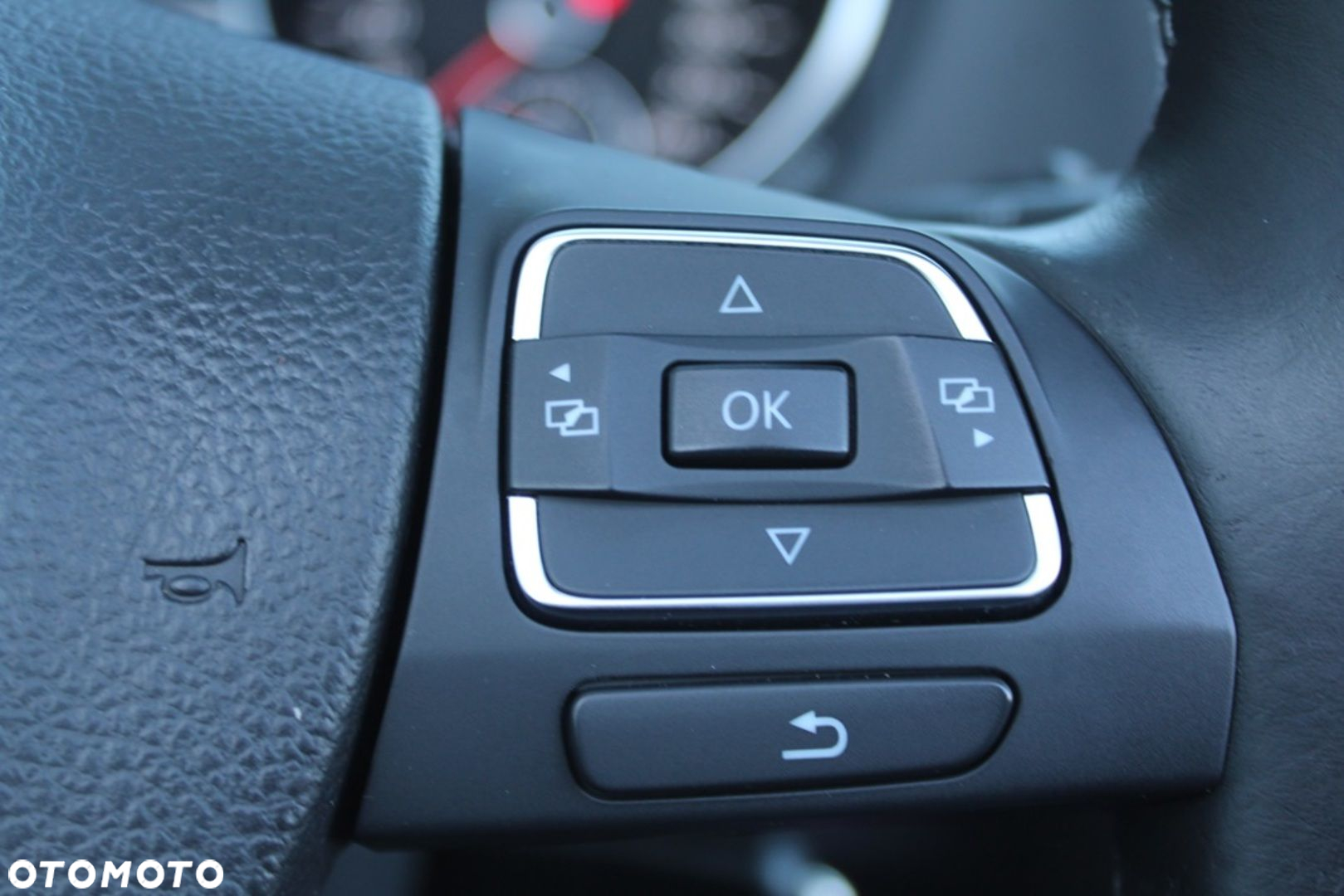 Volkswagen Golf - 11