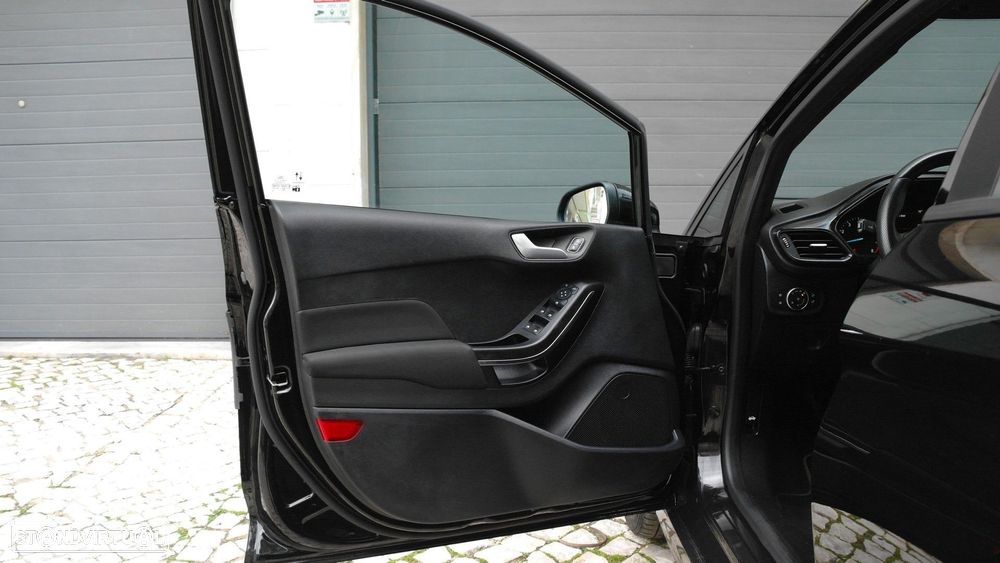 Ford Fiesta 1.0 EcoBoost ST-Line - 28