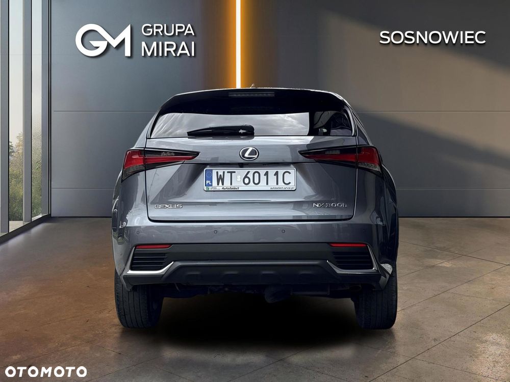Lexus NX 300h F Impression AWD - 4