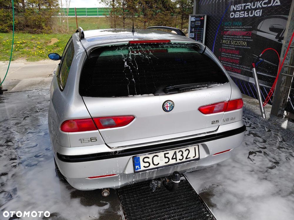 Alfa Romeo 156 2.5 V6 - 6