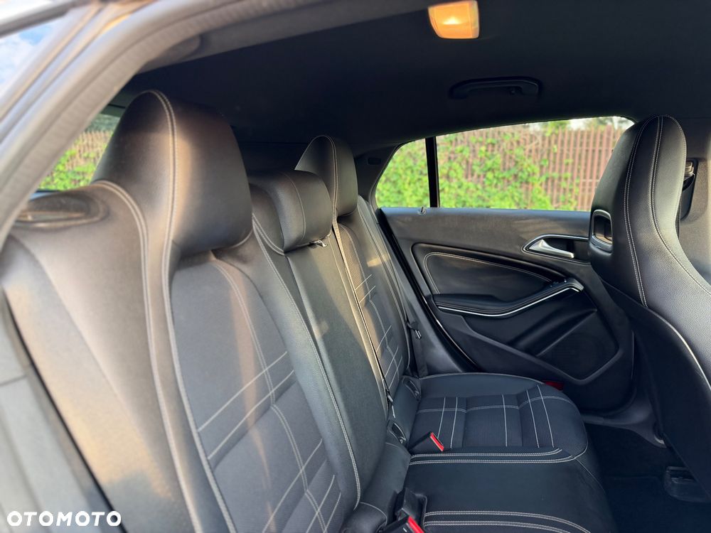 Mercedes-Benz CLA 200 d 7G-DCT - 26
