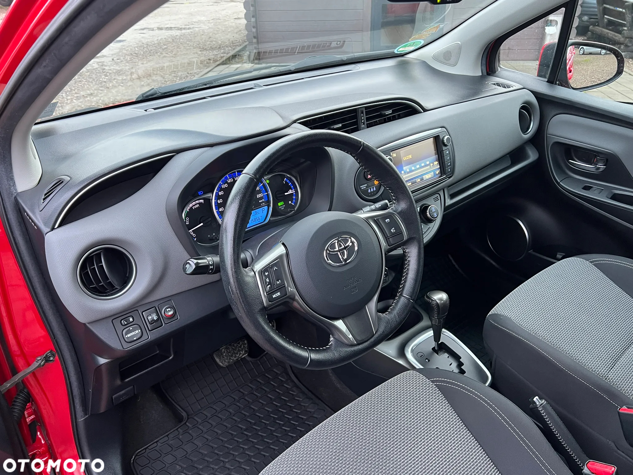 Toyota Yaris - 16