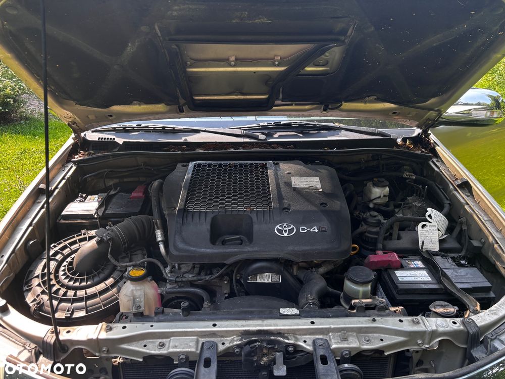 Toyota Hilux 3.0 D-4D SR5 - 14