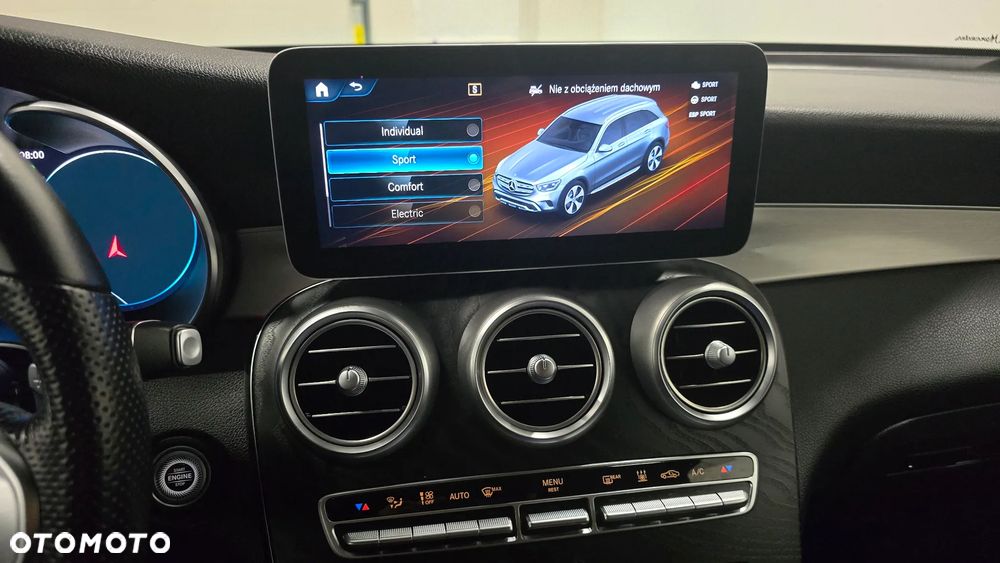 Mercedes-Benz GLC 300 de 4Matic 9G-TRONIC AMG Line Plus - 32