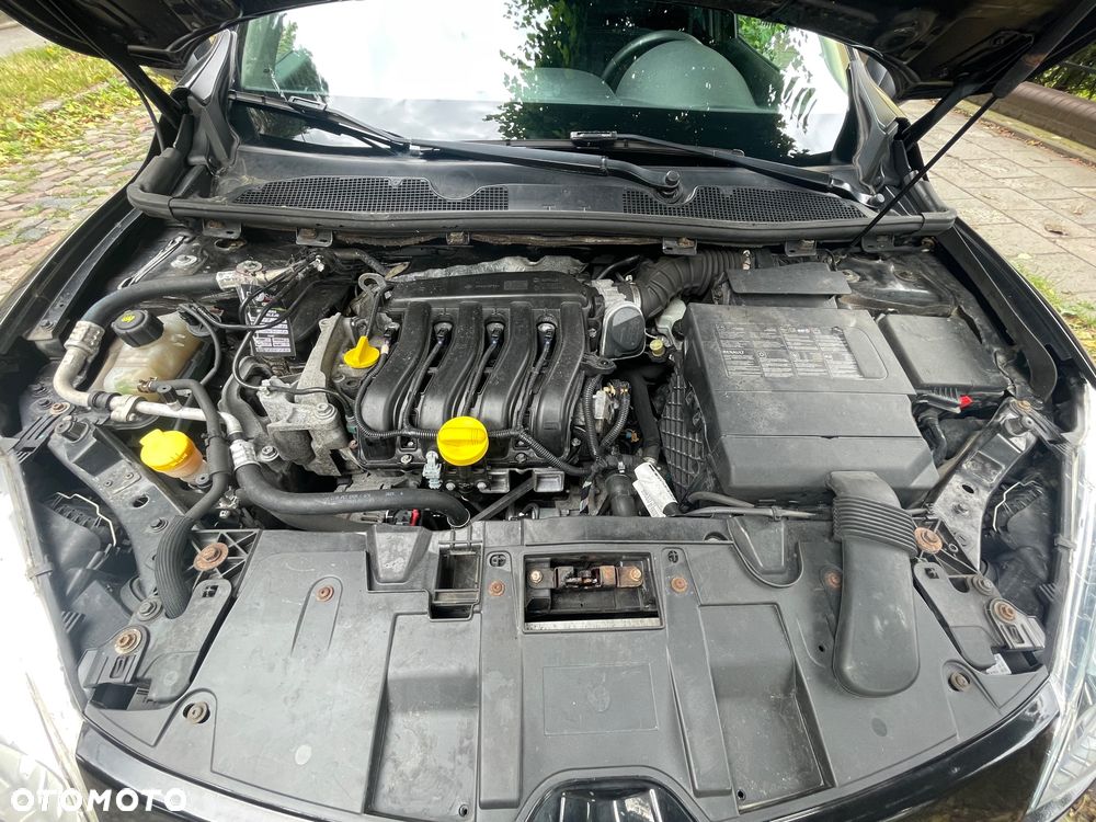 Renault Megane 1.6 16V Expression - 9