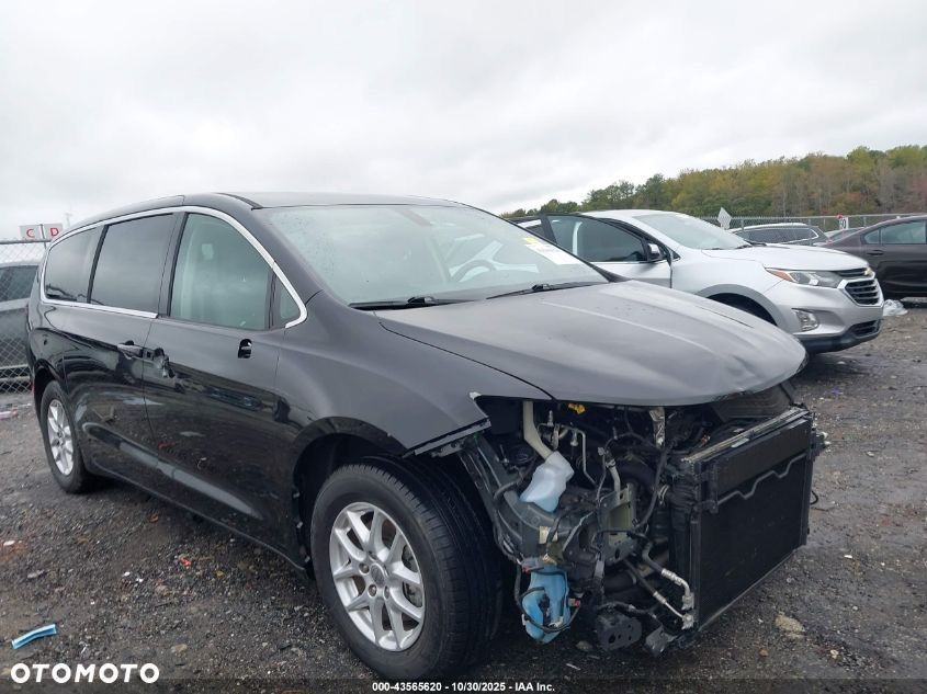 Chrysler Pacifica - 3