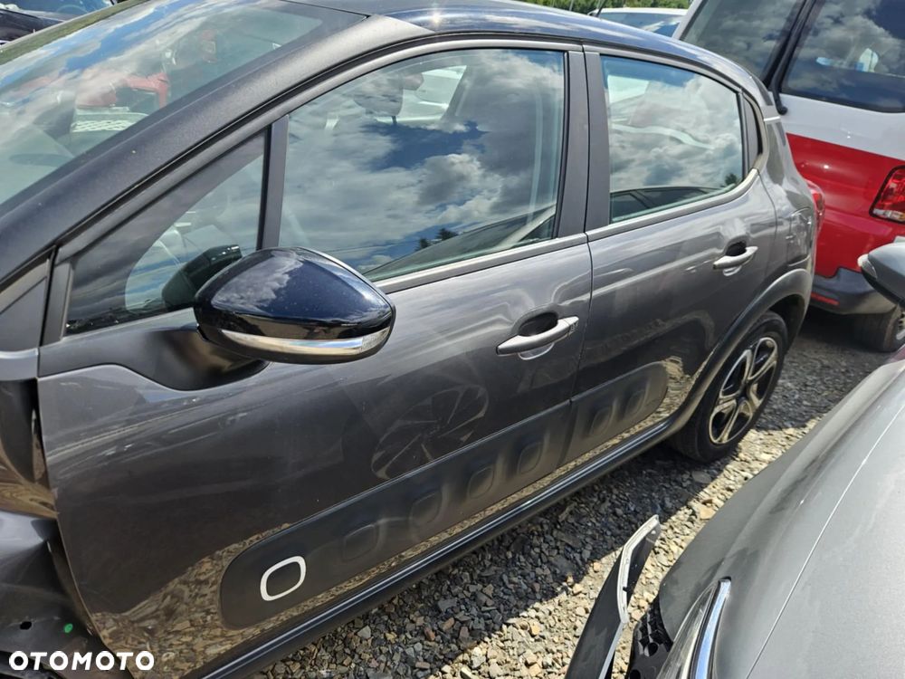 Citroën C3 1.2 PureTech GPF Shine S&S EAT6 - 10