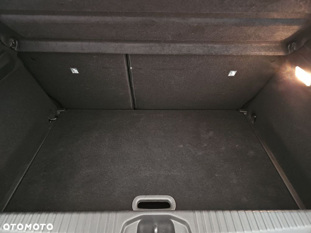 Renault Clio 1.0 TCe Evolution - 28