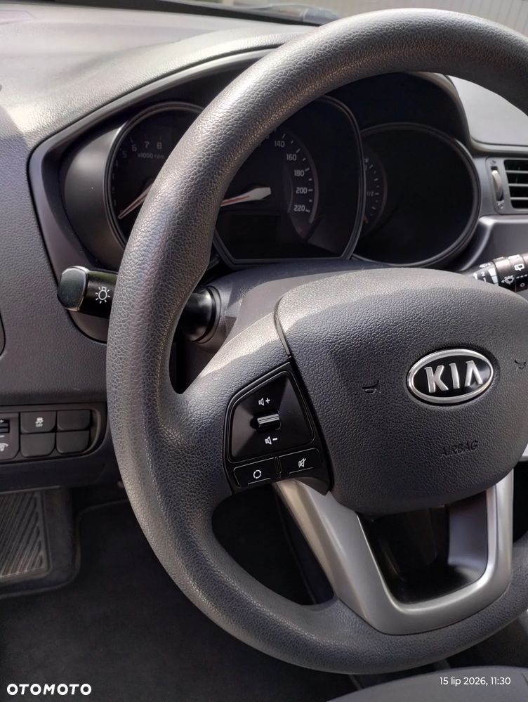 Kia Rio - 22