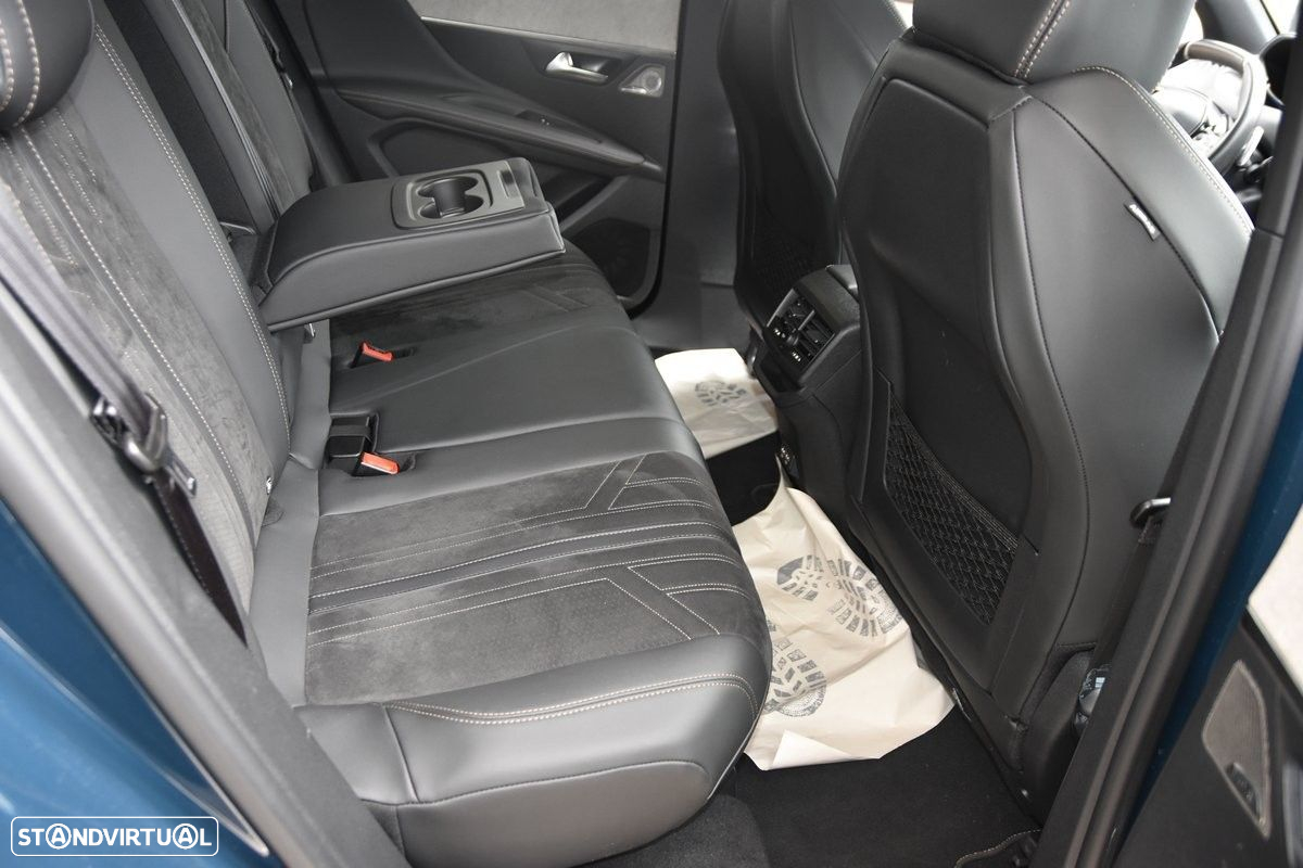 Peugeot 3008 1.5 BlueHDi GT EAT8 - 31