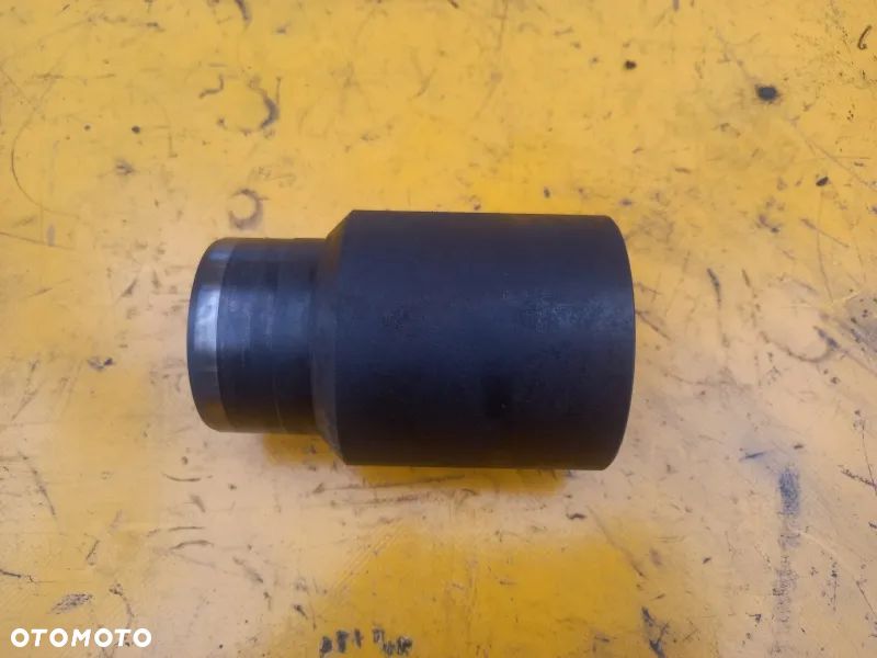 Piasta mufa tuleja przedniego mostu TLS John Deere 6230 Premium - 1