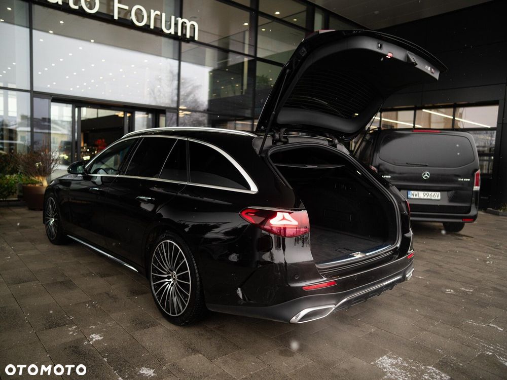 Mercedes-Benz Klasa E - 26