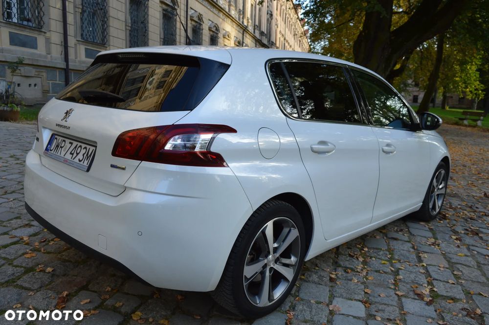 Peugeot 308 1.2 PureTech GPF Allure Pack S&S - 7