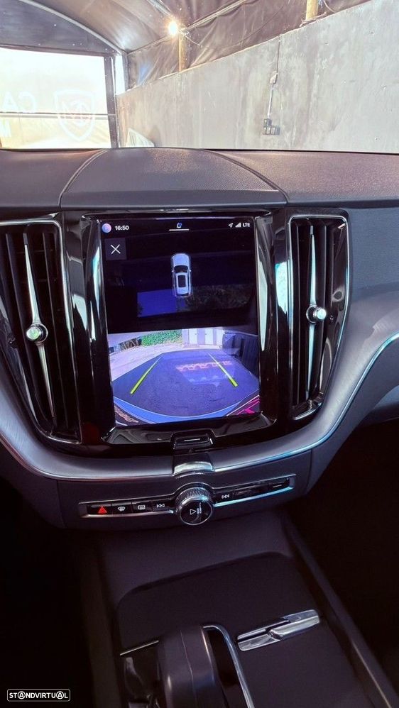 Volvo XC 60 2.0 T6 PHEV Inscription Expression AWD - 26