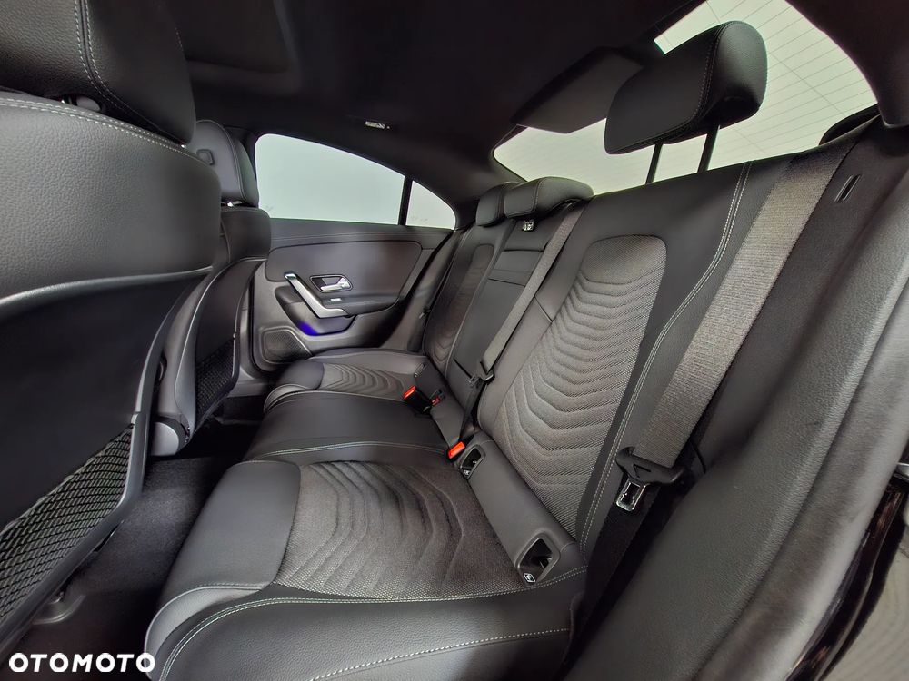 Mercedes-Benz CLA 220 4-Matic Progressive 7G-DCT - 10