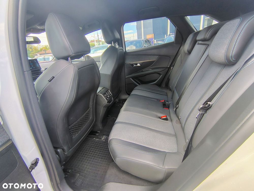 Peugeot 3008 1.2 PureTech Active Pack S&S EAT8 - 13