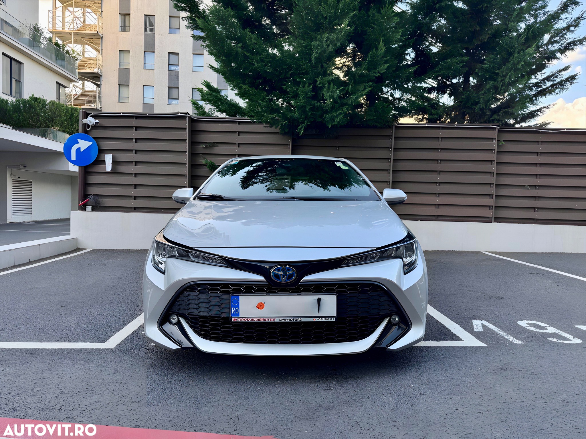 Toyota Corolla 1.8 HSD Dynamic - 2