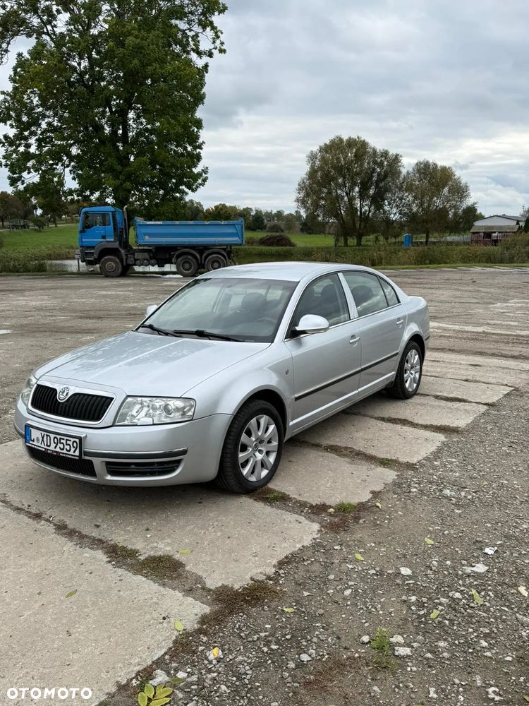 Skoda Superb 1,9 TDI Elegance - 1