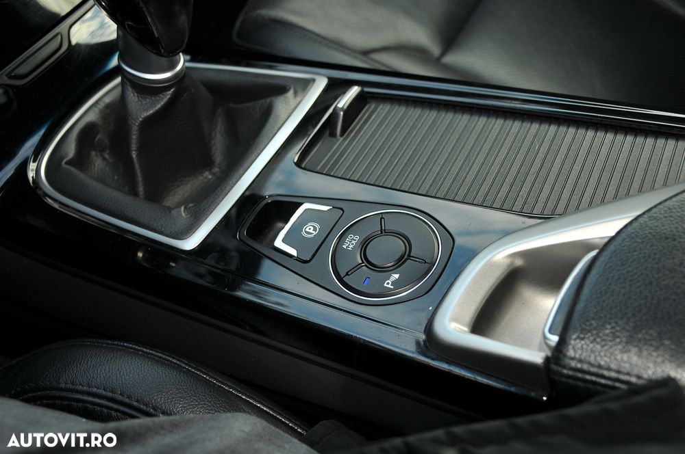 Hyundai i40 Kombi 1.7 CRDi Premium - 16