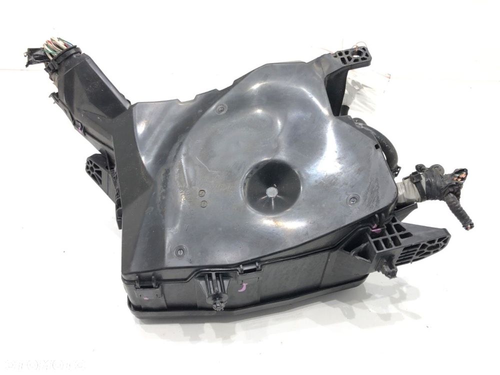 SKRZYNKA BEZPIECZNIKÓW - 347.00 PLN - TOYOTA AURIS Kombi (_E18_) 2013 - 2018 1.6 D4-D (WWE185_) 82 - 3