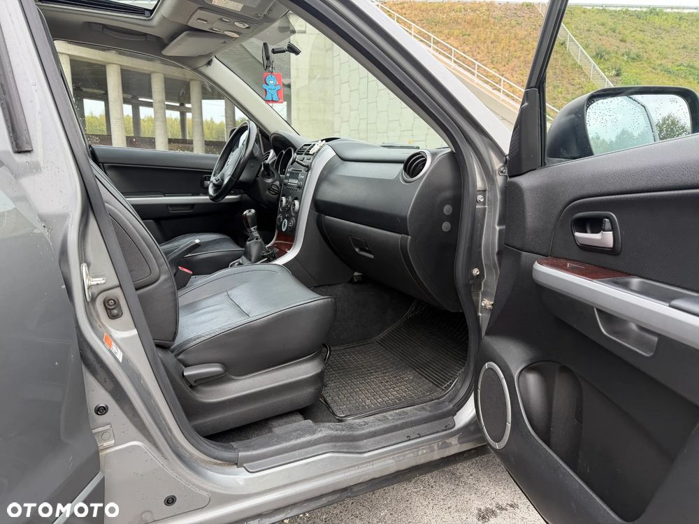 Suzuki Grand Vitara 1.9 DDiS - 10
