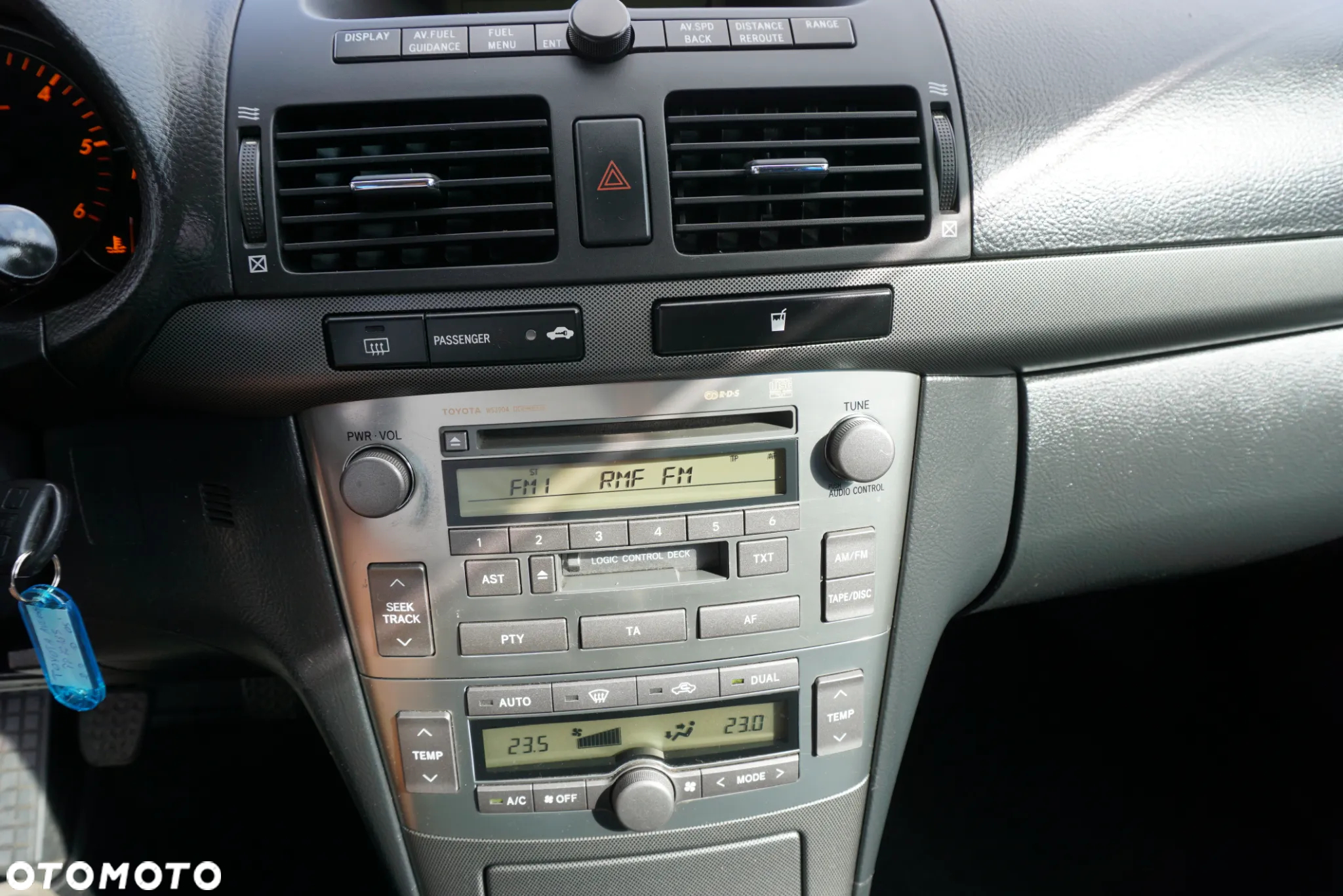Toyota Avensis 2.2 D-4D Sol - 19