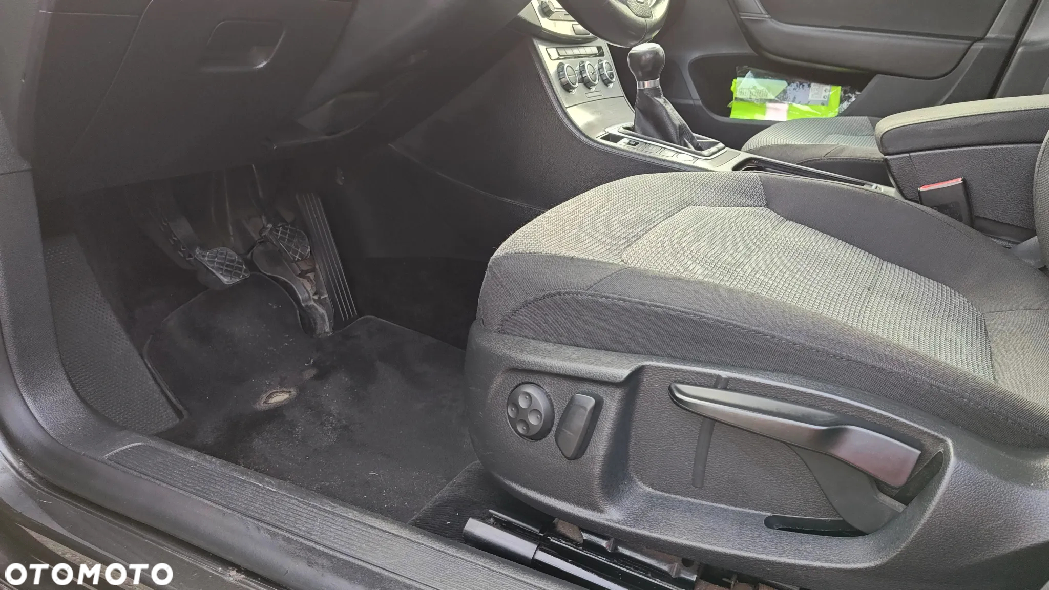 Volkswagen Passat 2.0 TDI DPF Comfortline - 19