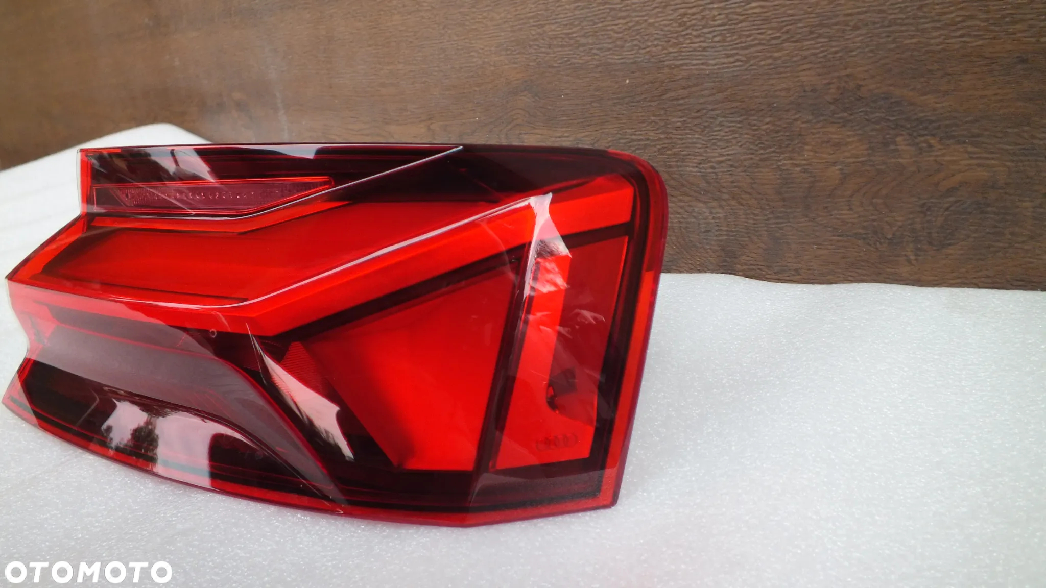 Lampa tylna prawa Audi A5 8W6 945 092 AA - 4