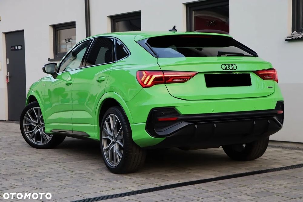 Audi Q3 Sportback - 8
