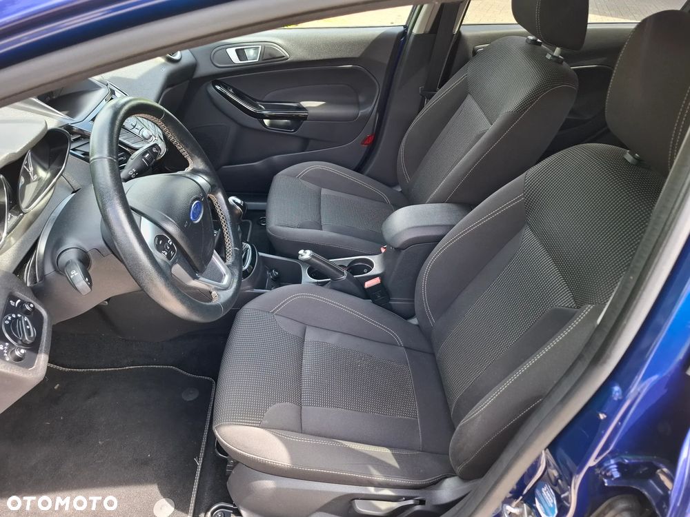 Ford Fiesta - 22