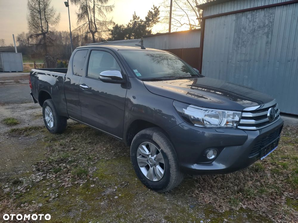 Toyota Hilux 2.4 D-4D Extra Cab SR 4x4 - 10