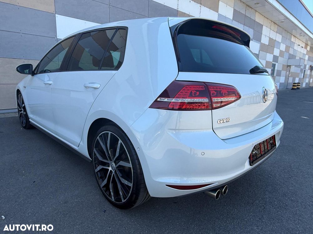 Volkswagen Golf 2.0 TDI DSG GTD - 5