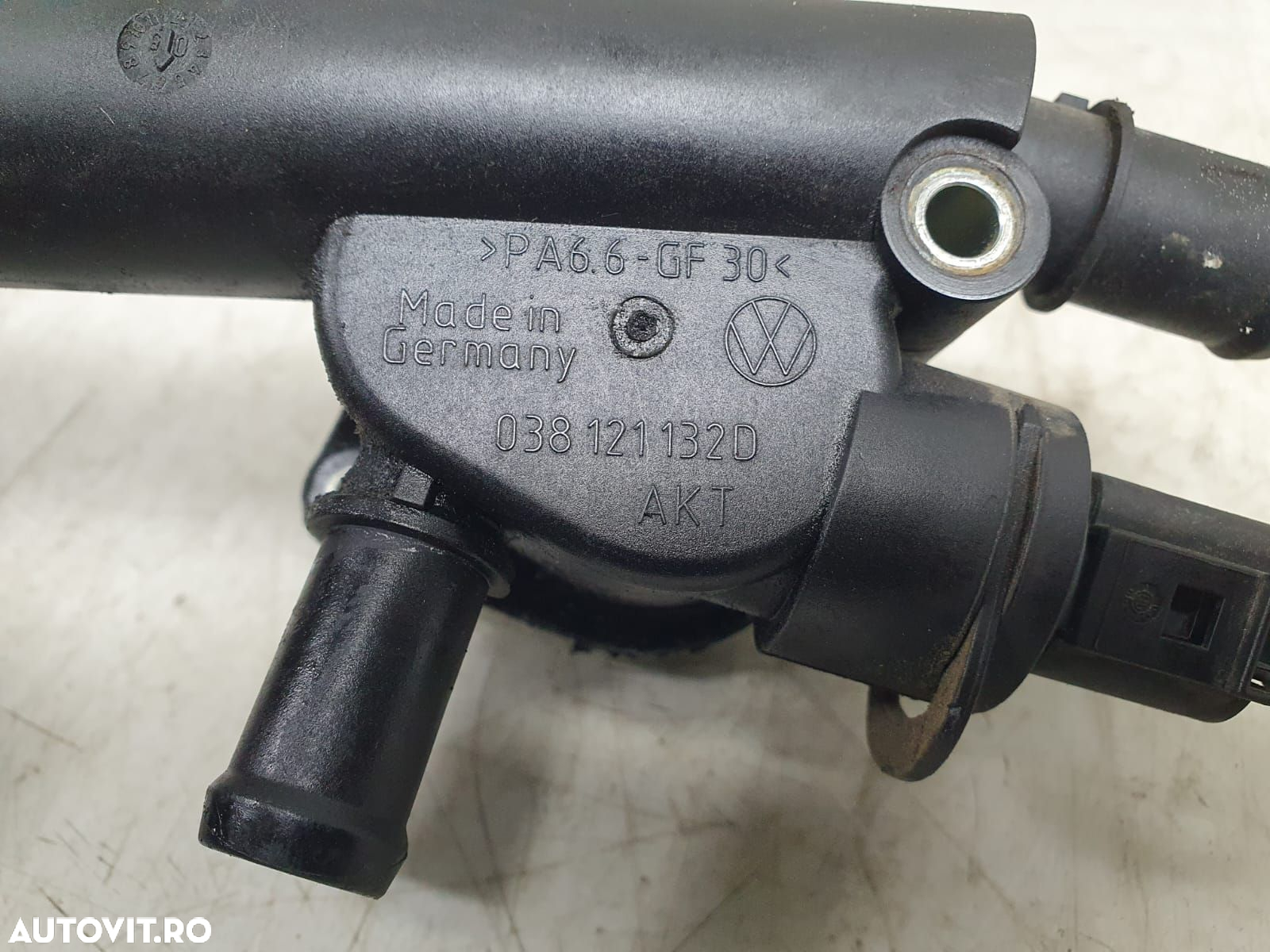 Carcasa termostat 1.9 tdi AXR ATD BEW BKC BXE 038121132d Seat Altea 1 - 3