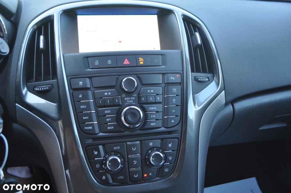 Opel Astra 1.4 Turbo Exklusiv - 18
