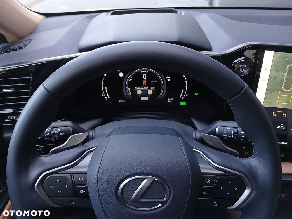 Lexus NX 350h Omotenashi AWD - 12