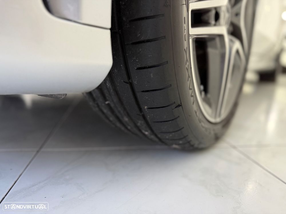 Mercedes-Benz C 300 BlueTEC Hybrid AMG Line - 3