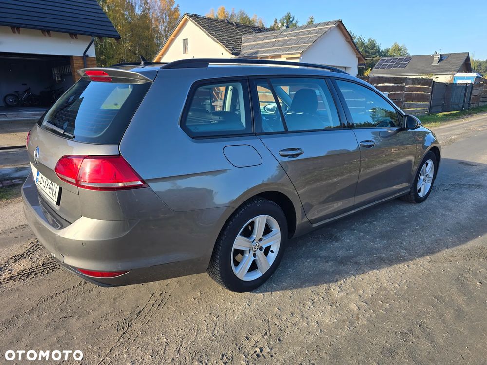Volkswagen Golf - 33