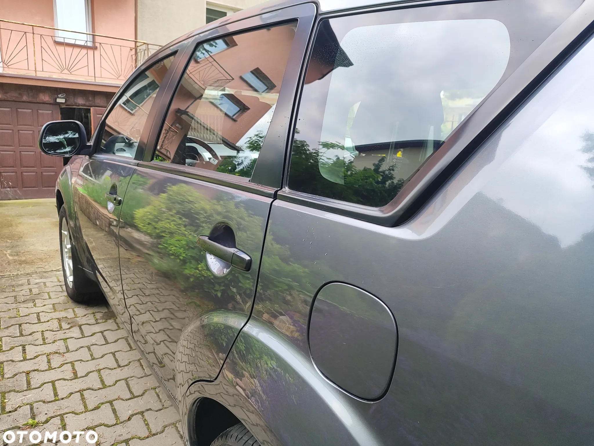 Mitsubishi Outlander 3.0 V6 XLS - 9