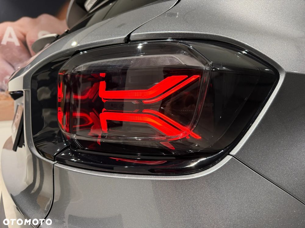 Jeep Avenger 1.2 T3 mHEV Overland 4xe eDCT6 - 9