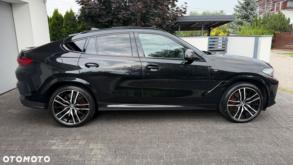 BMW X6 xDrive40d mHEV - 16