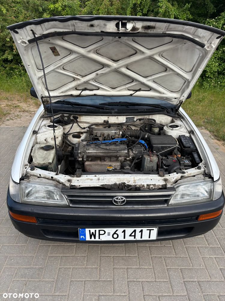 Toyota Corolla - 13