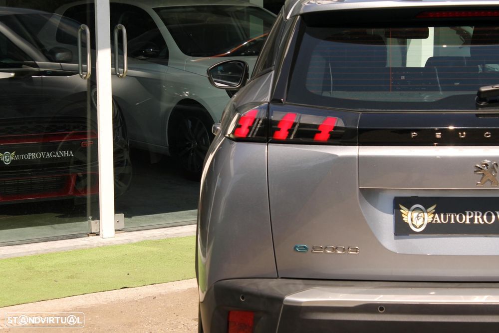 Peugeot e-2008 50 kWh Active Pack - 38