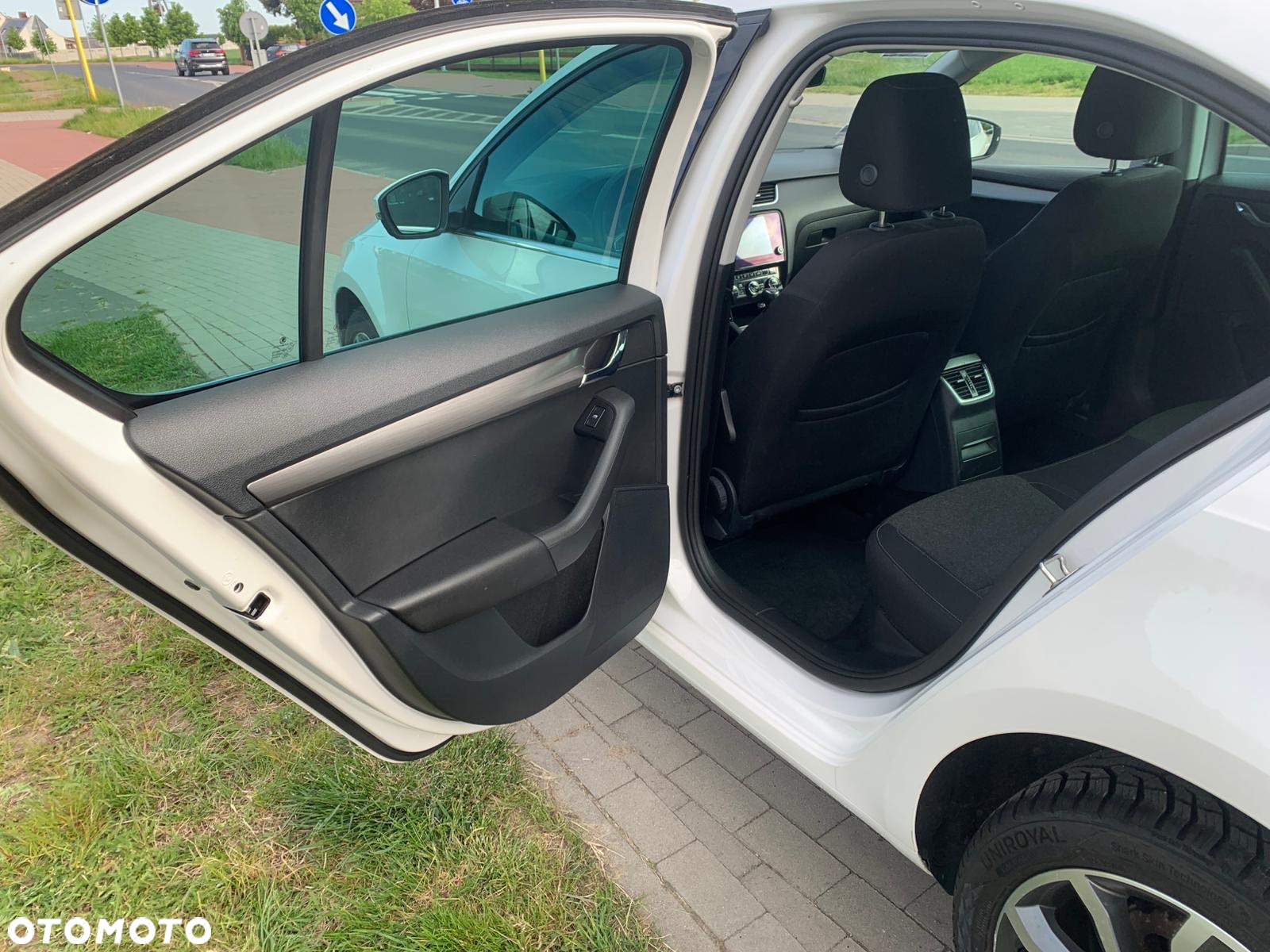 Skoda Octavia 1.6 TDI DSG Ambition - 24