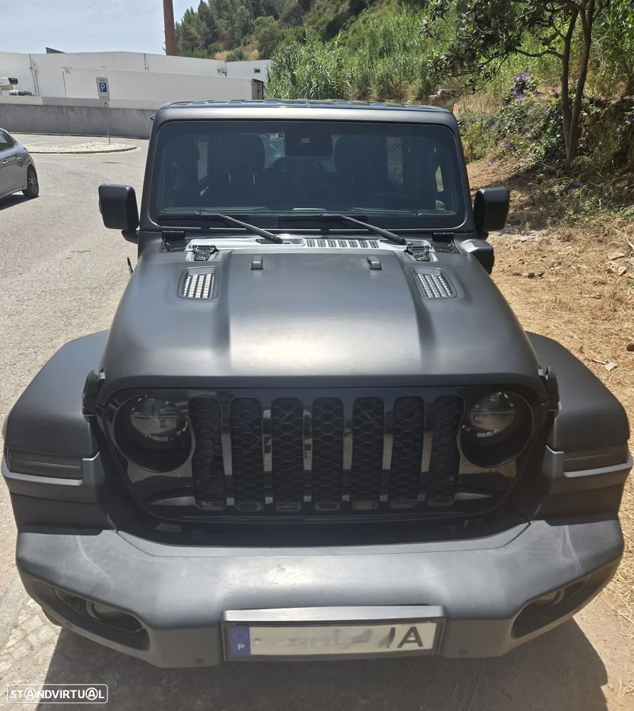 Jeep Wrangler - 2