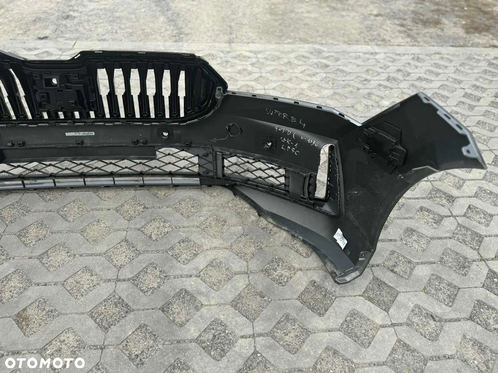 SKODA SUPERB IV Zderzak przód przedni kompletny LF7C 4xPDC GRILL 2023r- - 11